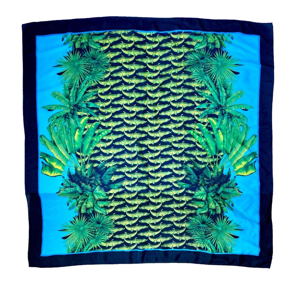 ♦️SOLD♦️ VERSACE x H&M Crocodile Print Silk Square - Picture 2 of 11